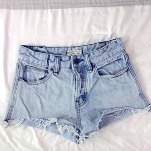 Free People Sz 24 Rolled Shorts Super Cute